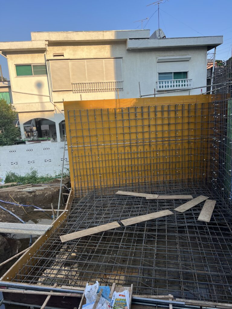 RC擁壁　鉄筋配筋施工しました。